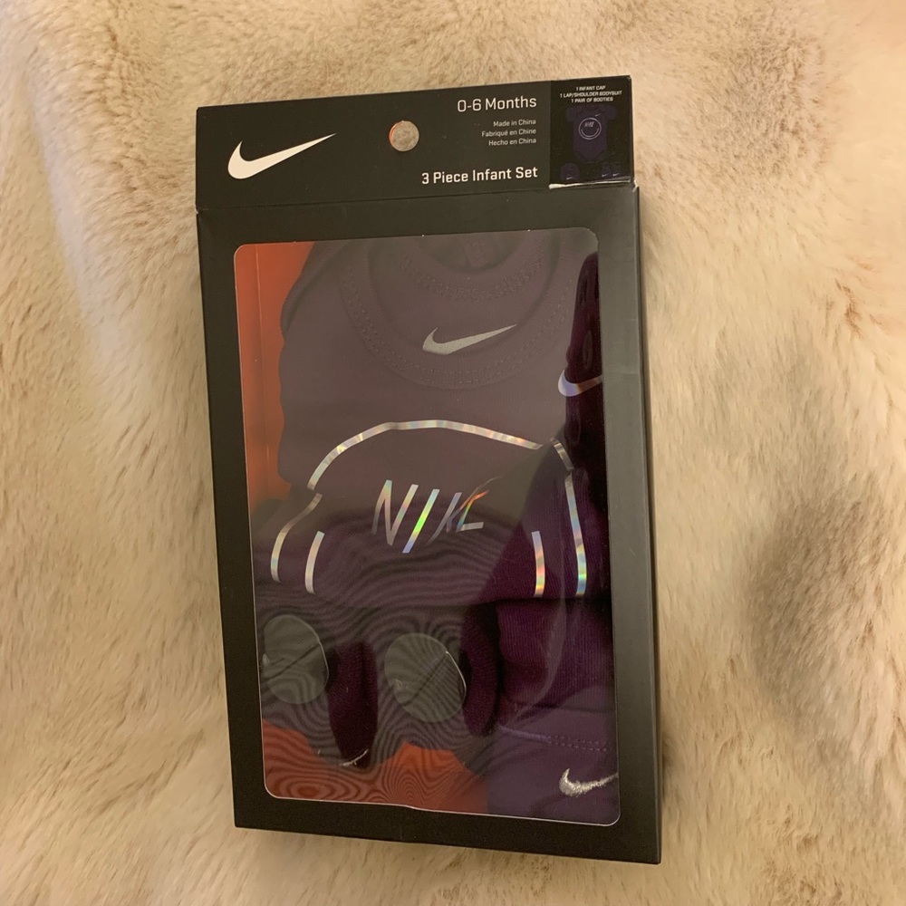 Purple Nike gift pack